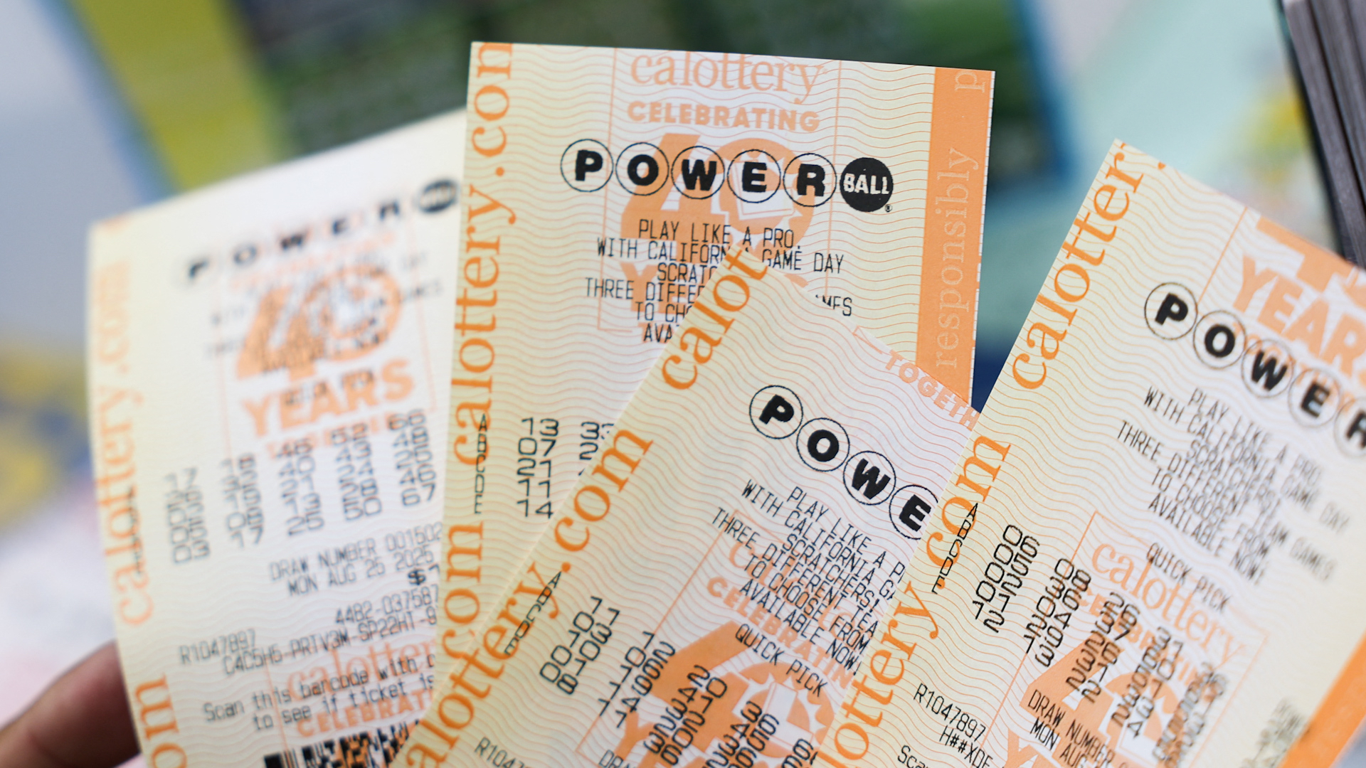 Christmas Miracle: Arkansas Ticket Holder Strikes Historic $1.8 Billion Powerball Jackpot