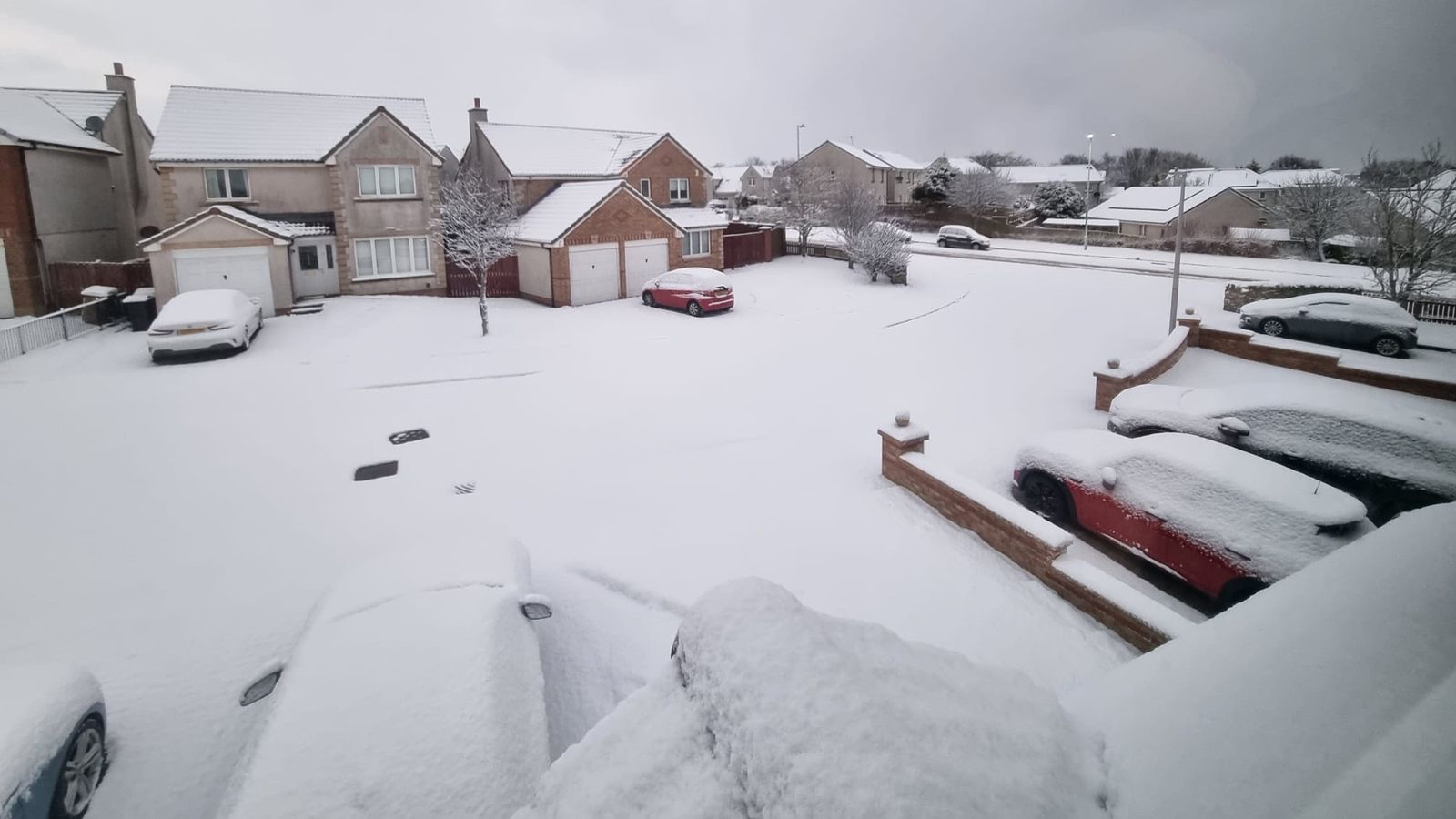 More snow and ice across nearly all of UK as cold snap continues